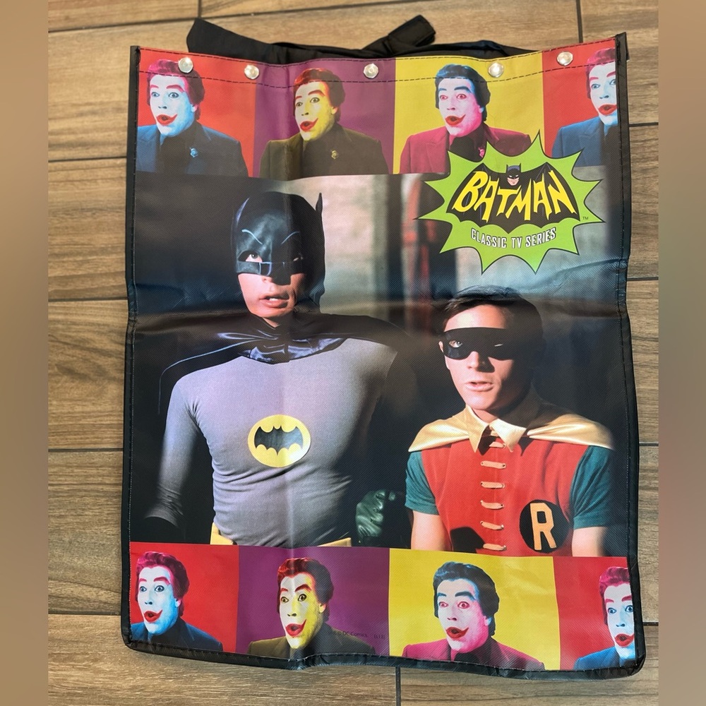 Official 2013 San Diego Comic Con backpack Swag Bag Tote with cape